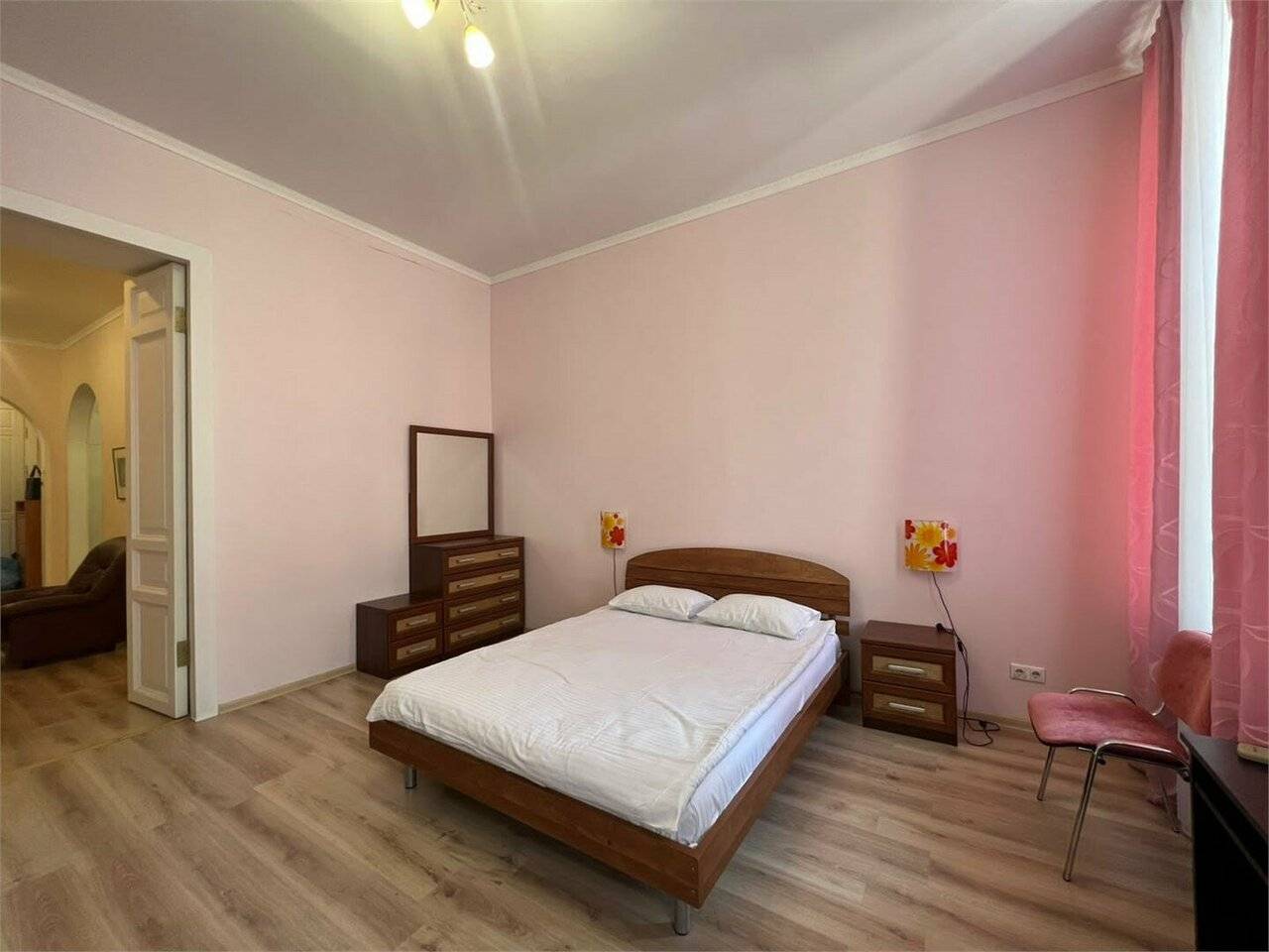 Фотографии номера Четырехкомнатная квартира с отдельным входом Невский 90 в Гостинице Агни Санкт-Петербург